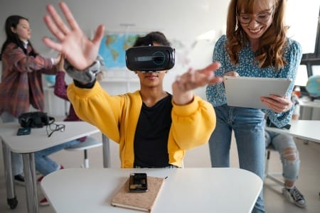 Market insights Product Image AR VR 450x300 - AR/VR/XR Services 2024 Market Insights™